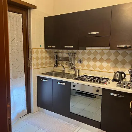 Charme & Relax - Fiera Di Roma - Fiumicino Airport Apartment